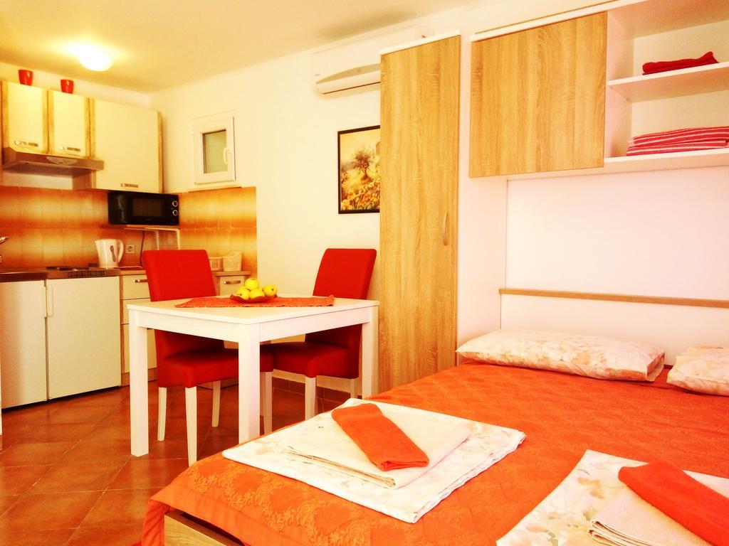 Guest House Kate 米利尼 外观 照片