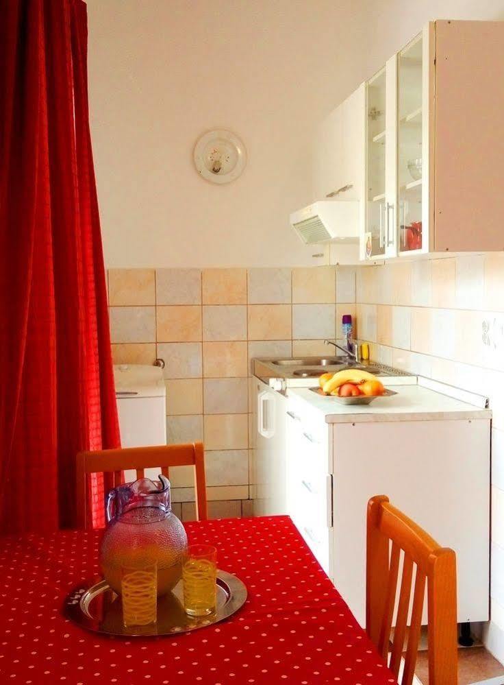 Guest House Kate 米利尼 外观 照片